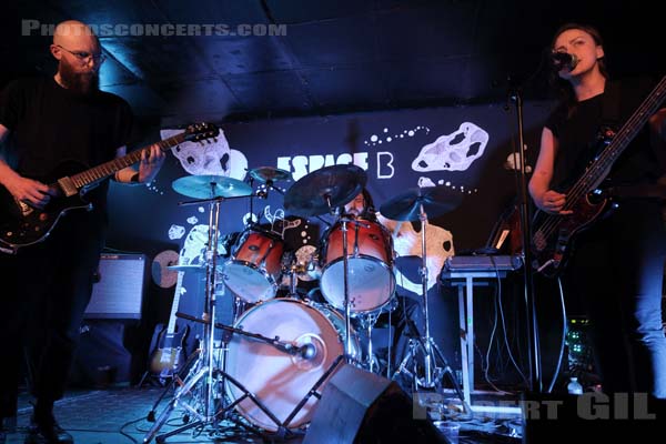 ESBEN AND THE WITCH - 2017-02-17 - PARIS - Espace B - Rachel Anna Davies - Daniel Copeman - Thomas Fisher